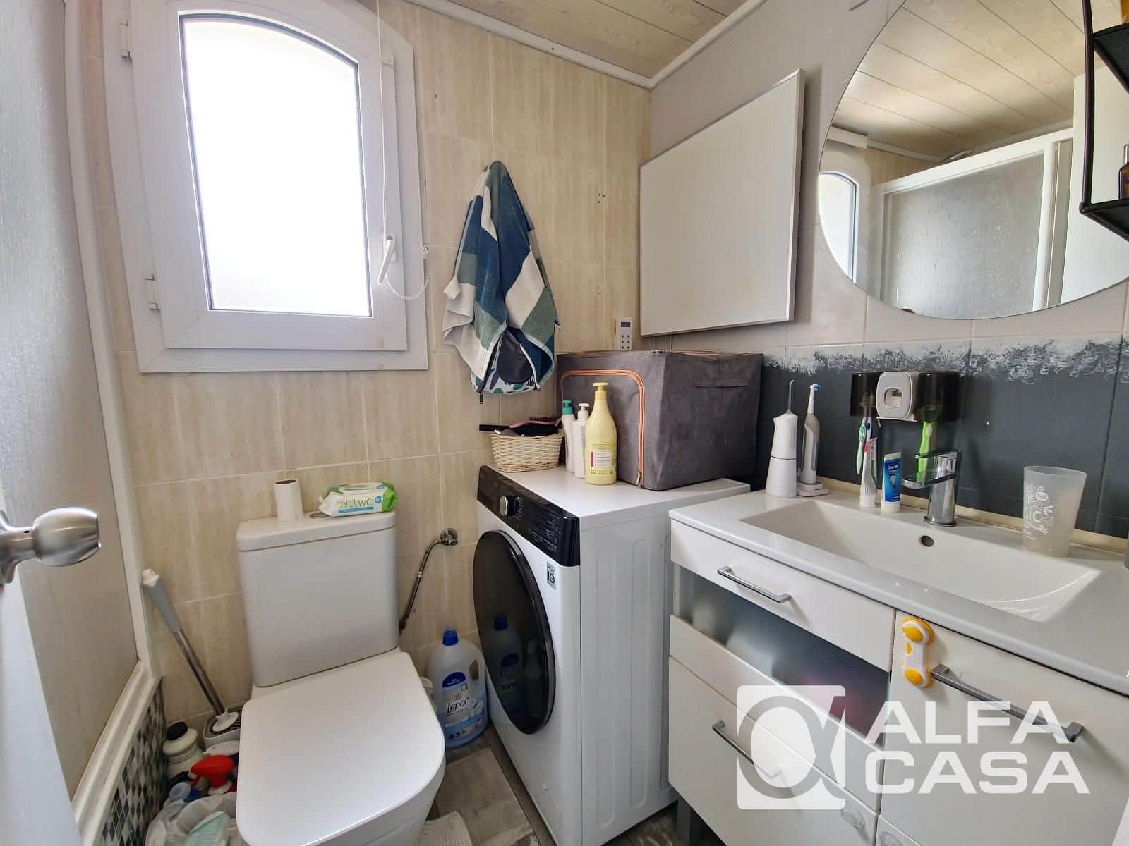 2 makuuhuone Asunto myytävänä paikassa Lloret de Mar mukana uima-altaan - 205 000 € (Ref: 9385803)