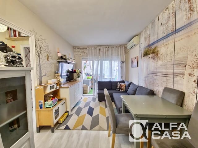 Piso de 2 habitaciones en Lloret de Mar en venta con piscina - 205.000 € (Ref: 9385803)