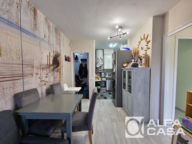 Piso de 2 habitaciones en Lloret de Mar en venta con piscina - 205.000 € (Ref: 9385803)