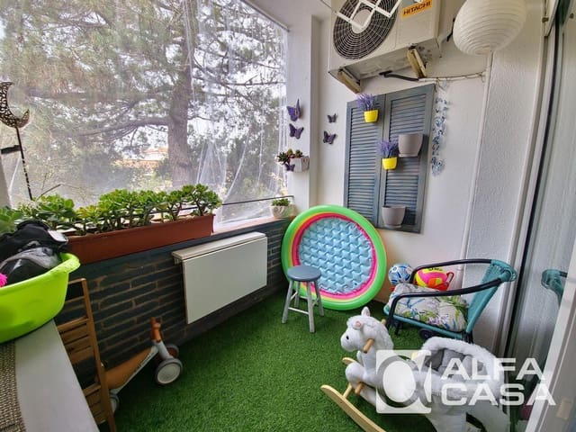 Piso de 2 habitaciones en Lloret de Mar en venta con piscina - 205.000 € (Ref: 9385803)