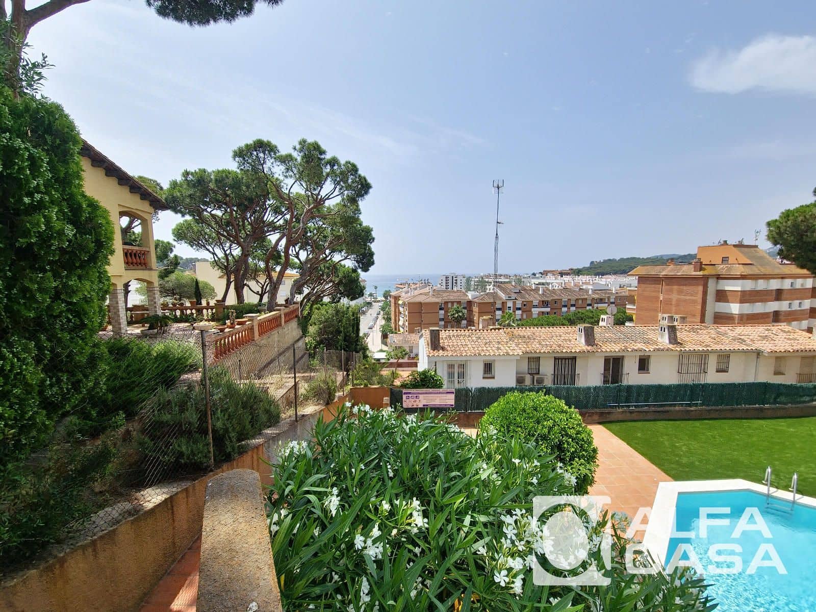 2 makuuhuone Asunto myytävänä paikassa Lloret de Mar mukana uima-altaan - 205 000 € (Ref: 9385803)