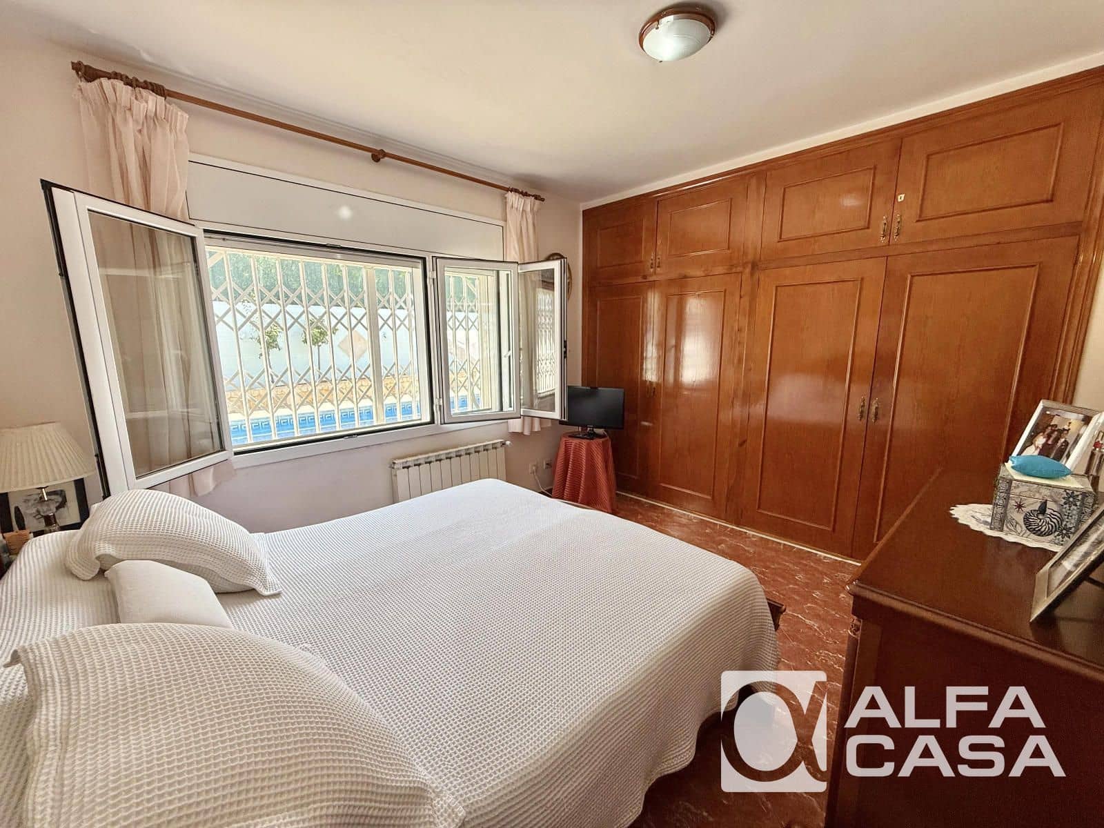 5 bedroom Villa for sale in Lloret de Mar with pool garage - € 440,000 (Ref: 9385804)