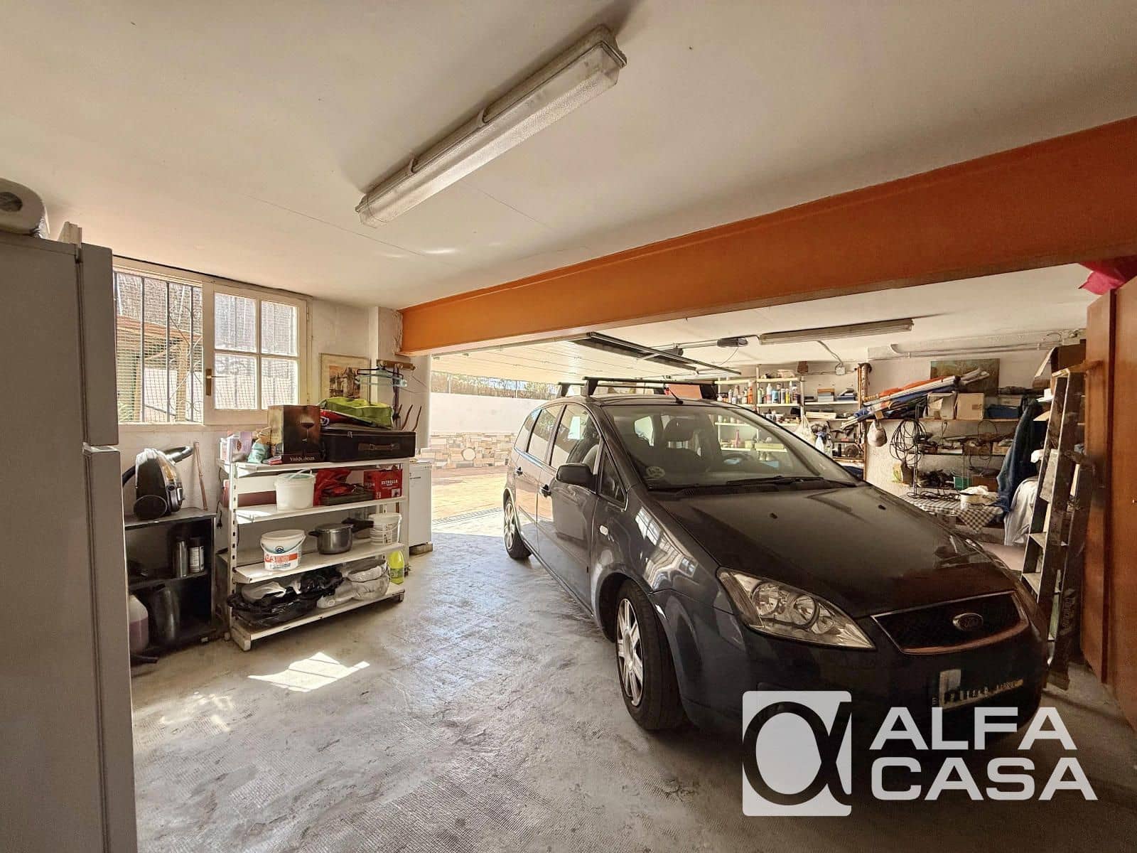 5 bedroom Villa for sale in Lloret de Mar with pool garage - € 440,000 (Ref: 9385804)