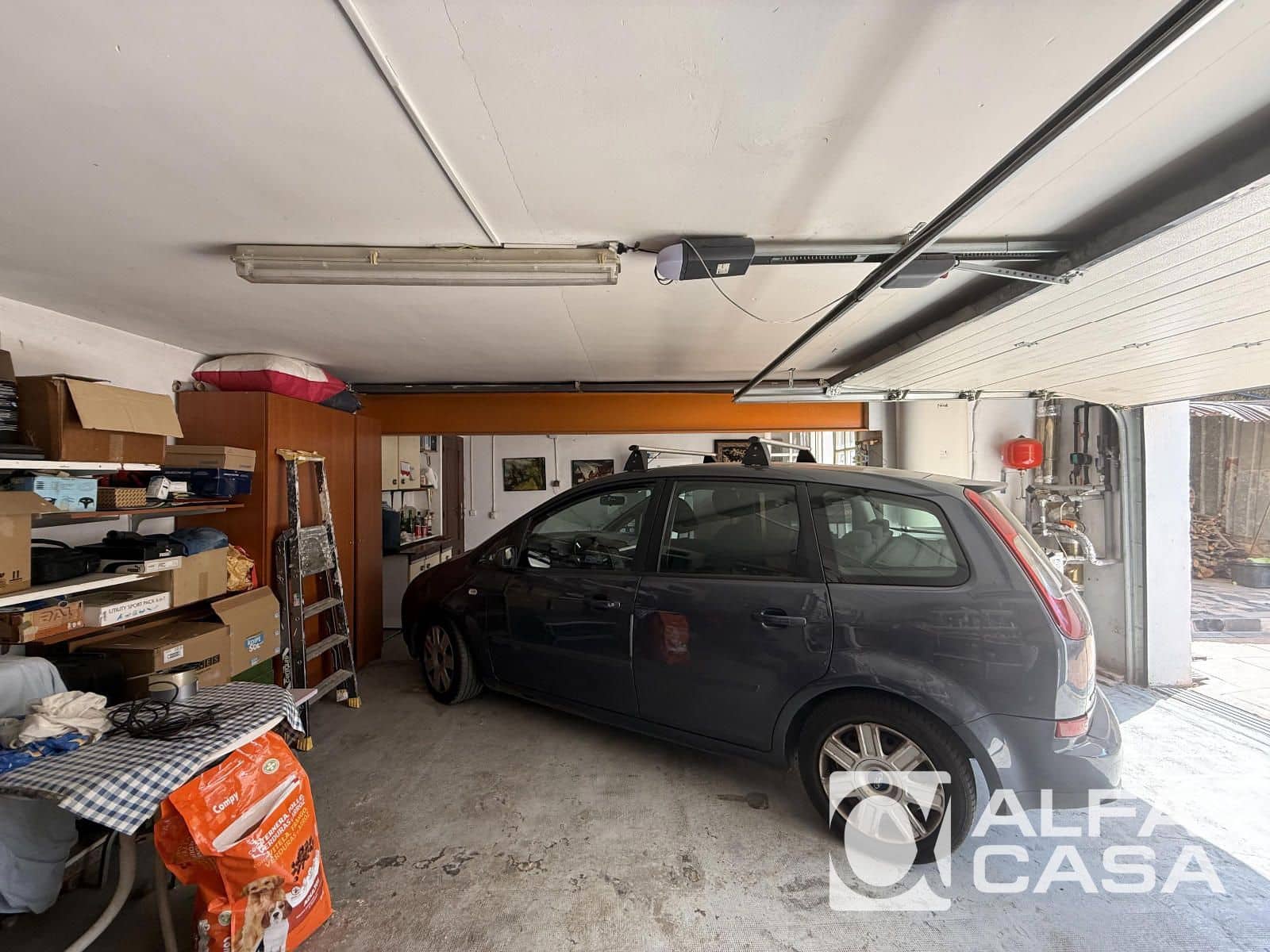 5 bedroom Villa for sale in Lloret de Mar with pool garage - € 440,000 (Ref: 9385804)