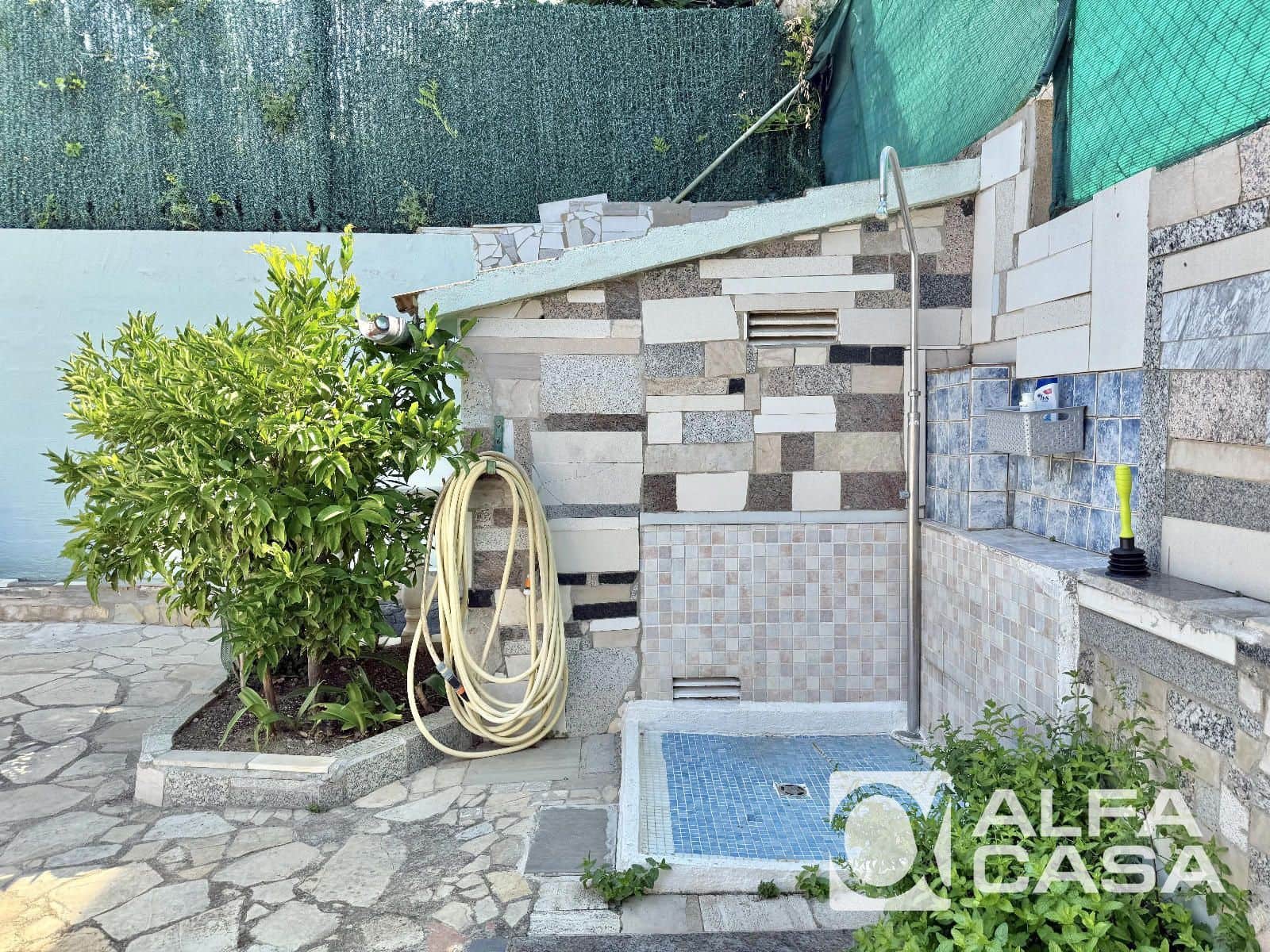 5 bedroom Villa for sale in Lloret de Mar with pool garage - € 440,000 (Ref: 9385804)