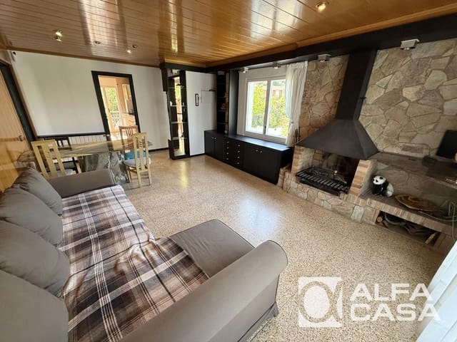 7 bedroom Villa for sale in Lloret de Mar with pool garage - € 700,000 (Ref: 9385806)