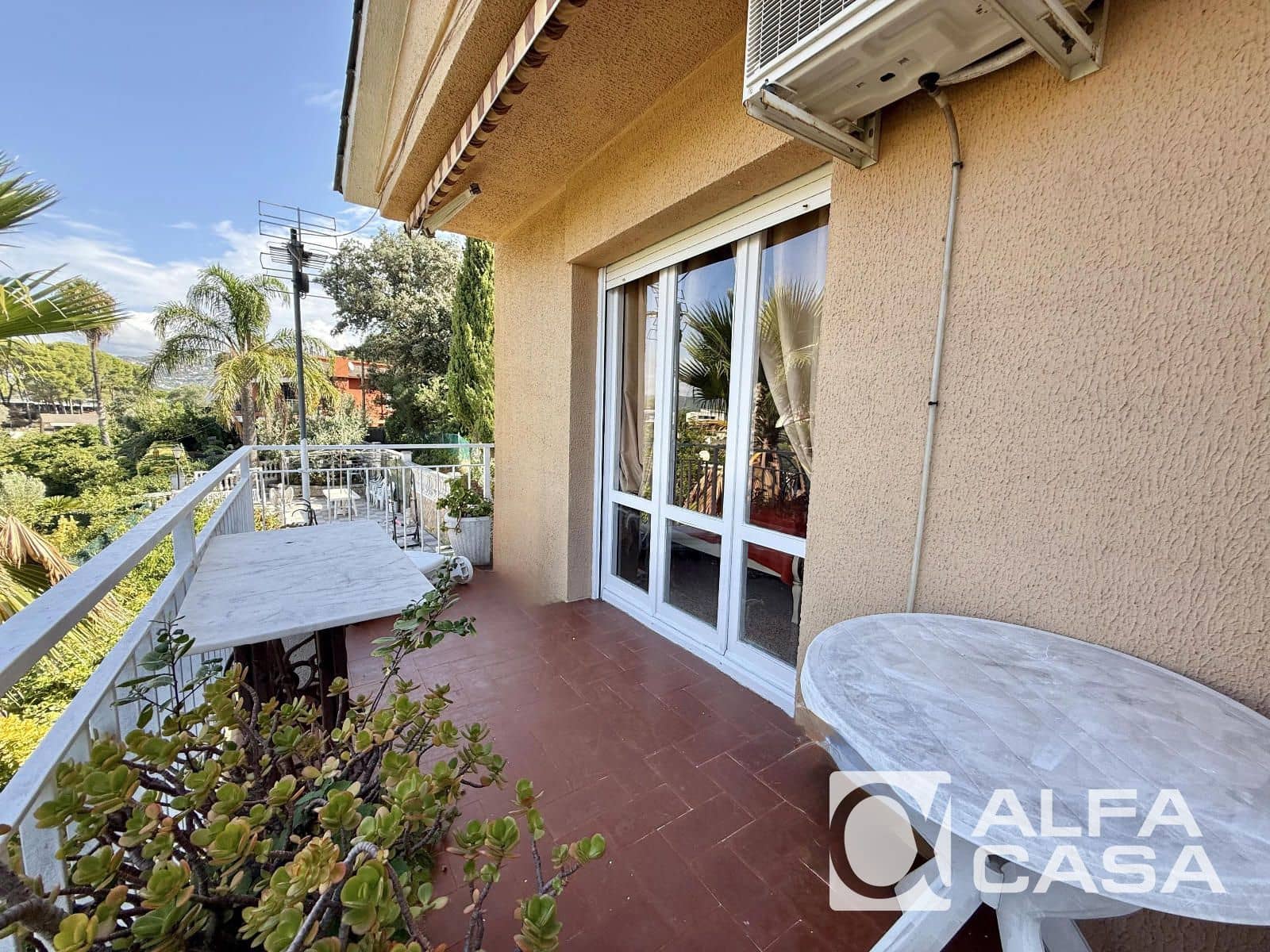 7 bedroom Villa for sale in Lloret de Mar with pool garage - € 700,000 (Ref: 9385806)