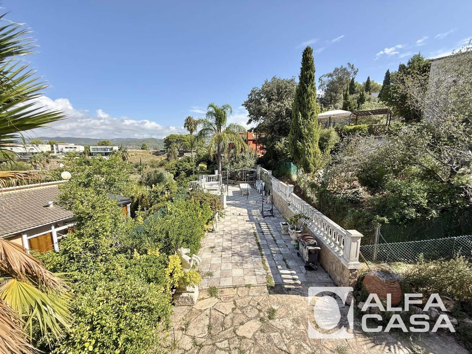 7 bedroom Villa for sale in Lloret de Mar with pool garage - € 700,000 (Ref: 9385806)