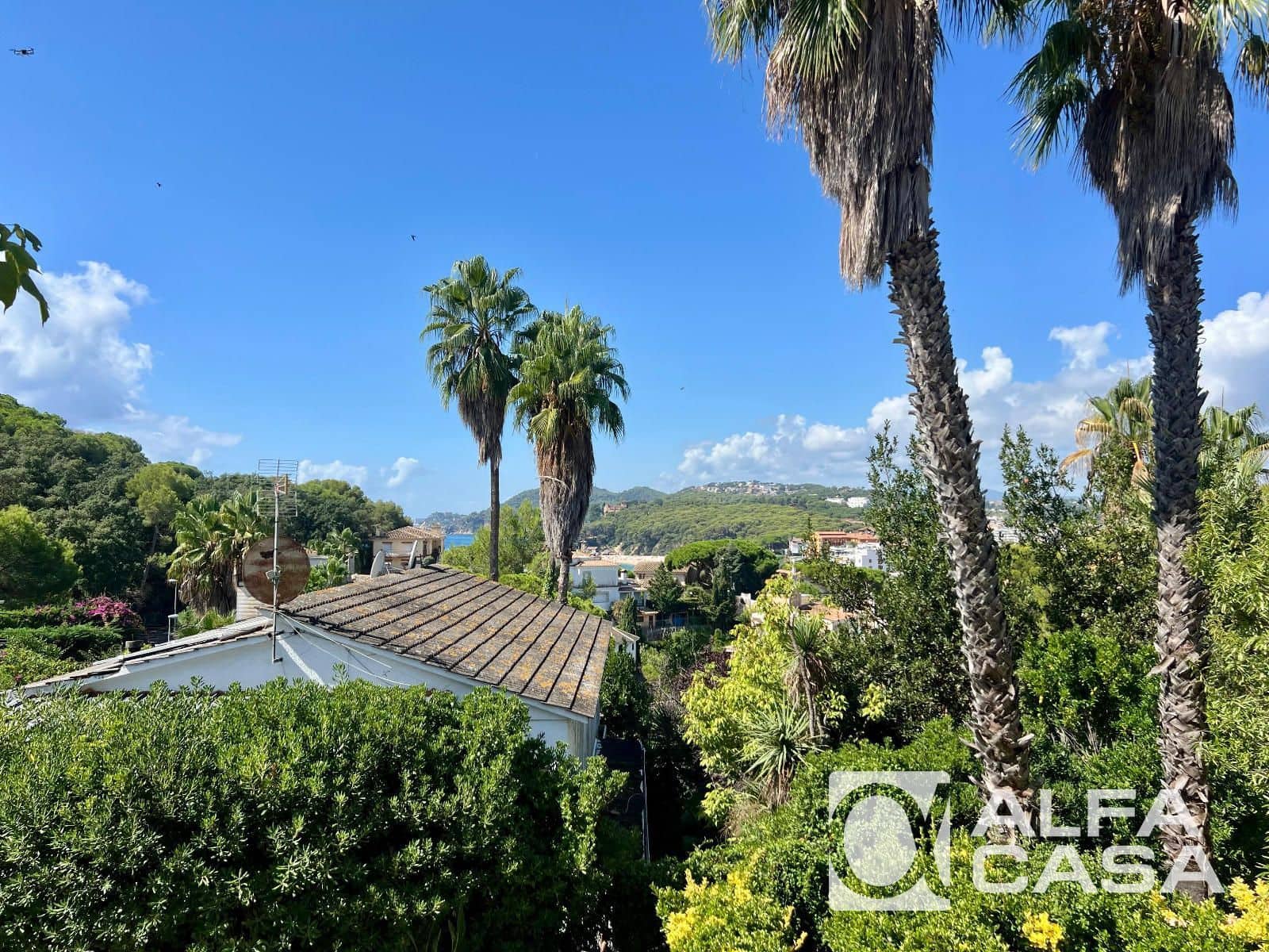 7 bedroom Villa for sale in Lloret de Mar with pool garage - € 700,000 (Ref: 9385806)