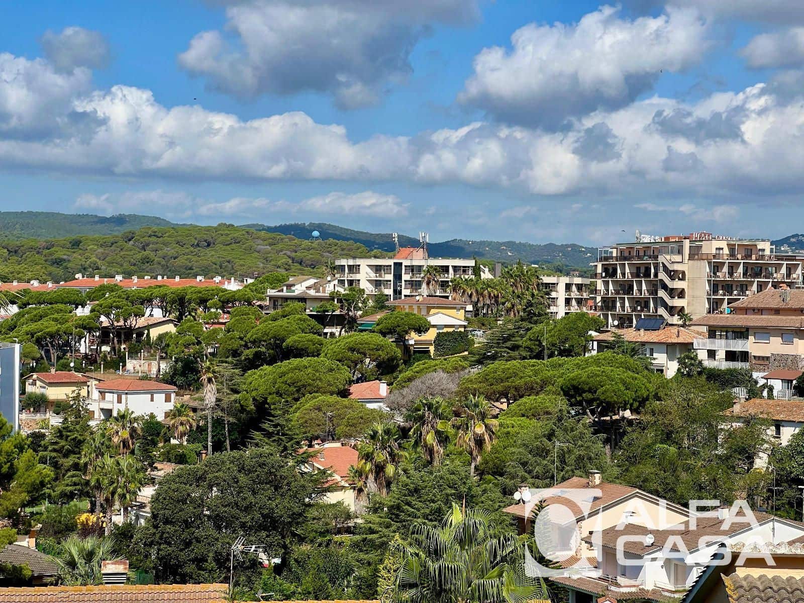 7 bedroom Villa for sale in Lloret de Mar with pool garage - € 700,000 (Ref: 9385806)