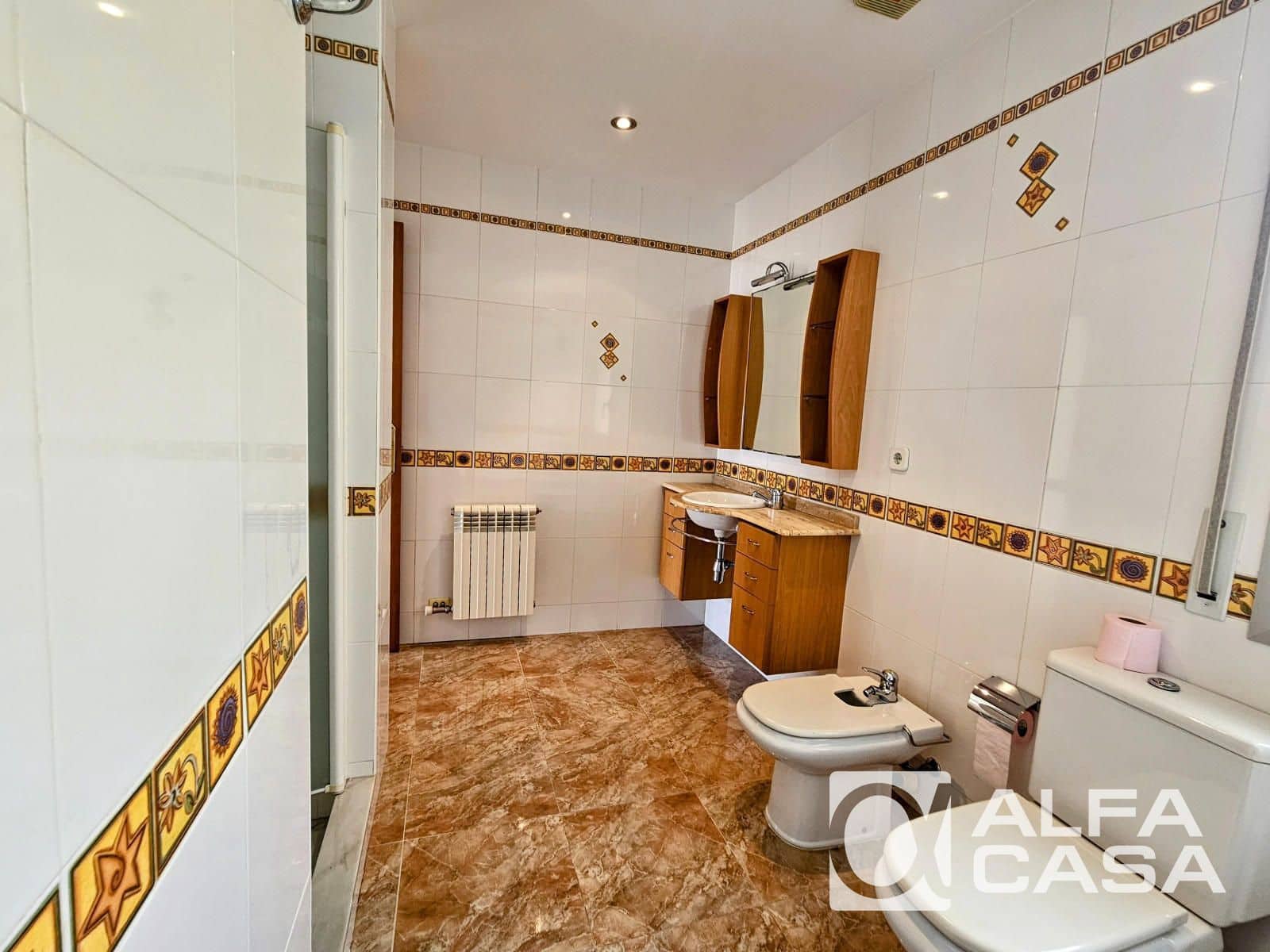 Chalet de 4 habitaciones en Lloret de Mar en venta con piscina garaje - 650.000 € (Ref: 9385807)