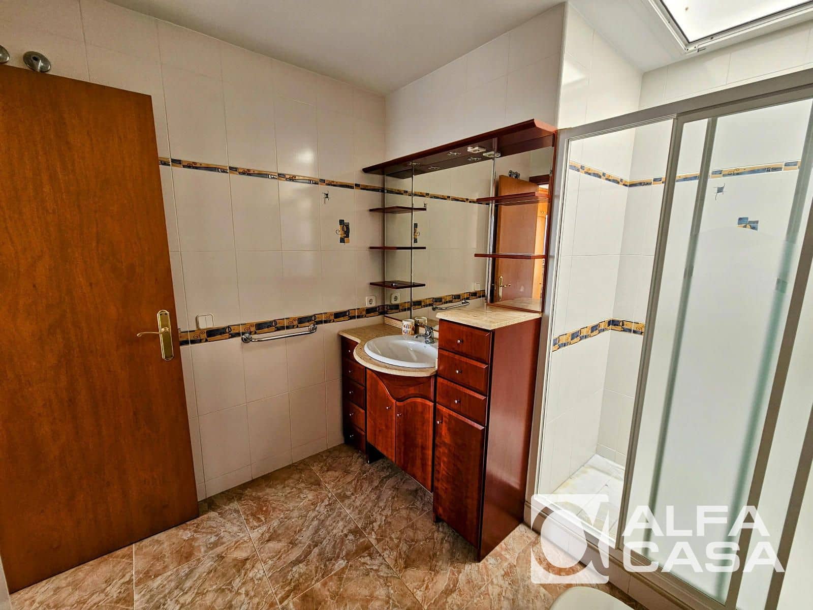 Chalet de 4 habitaciones en Lloret de Mar en venta con piscina garaje - 650.000 € (Ref: 9385807)