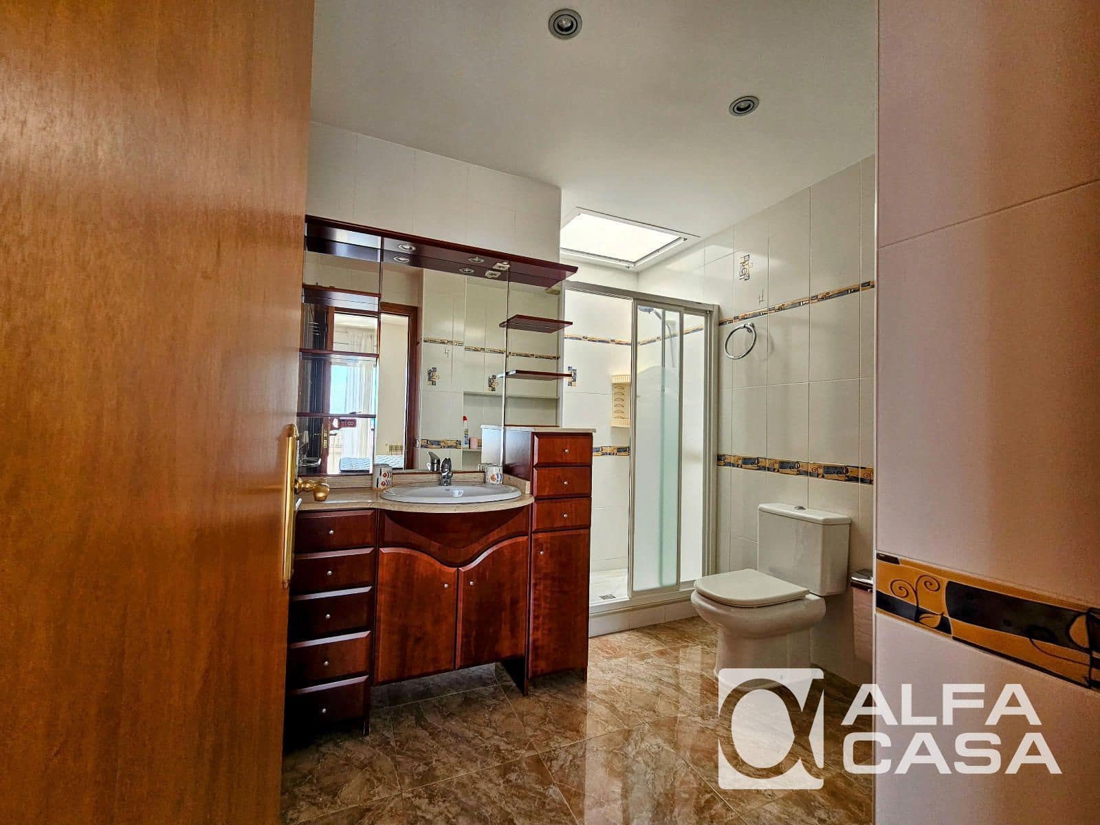 Chalet de 4 habitaciones en Lloret de Mar en venta con piscina garaje - 650.000 € (Ref: 9385807)