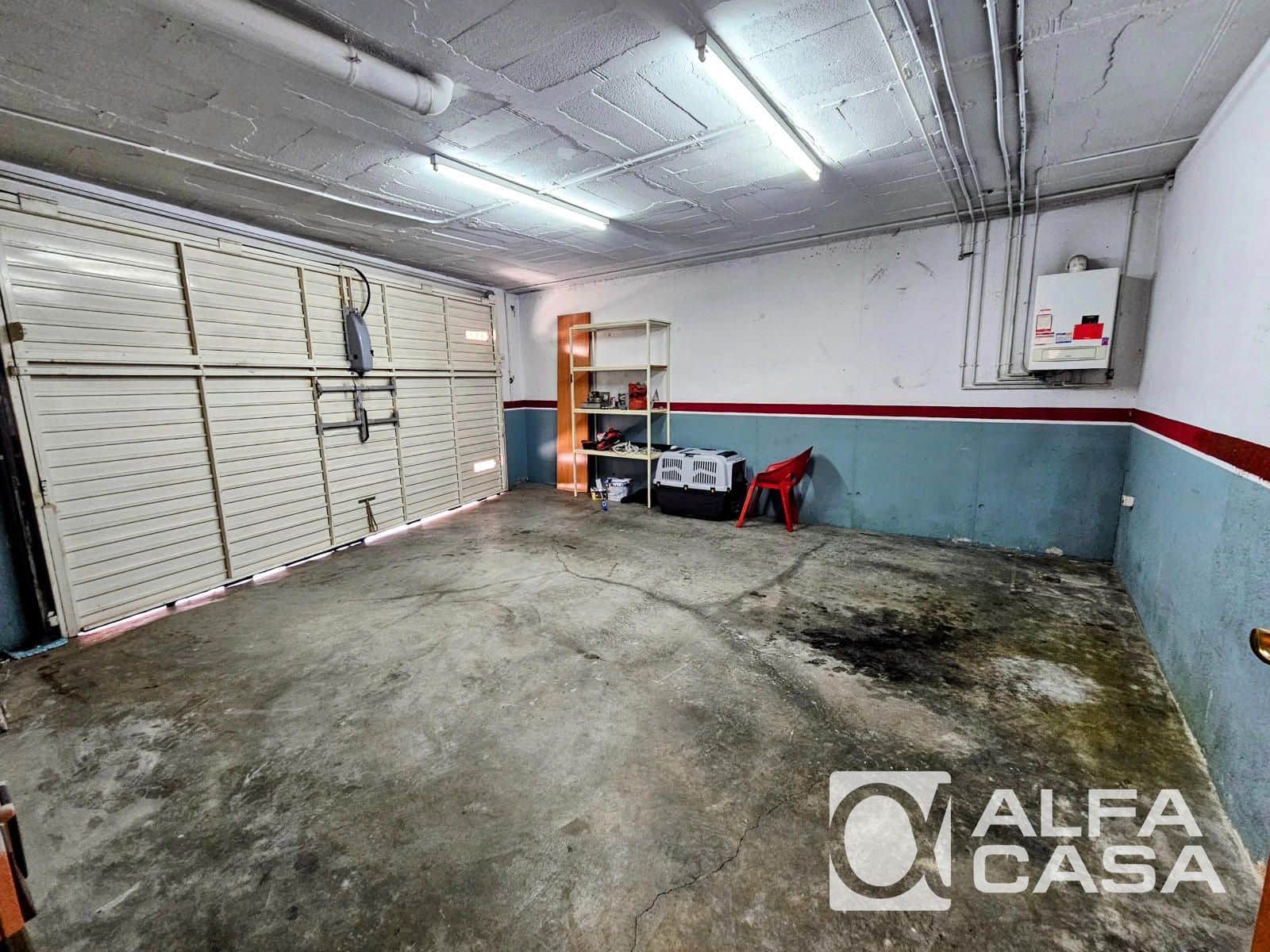 Chalet de 4 habitaciones en Lloret de Mar en venta con piscina garaje - 650.000 € (Ref: 9385807)