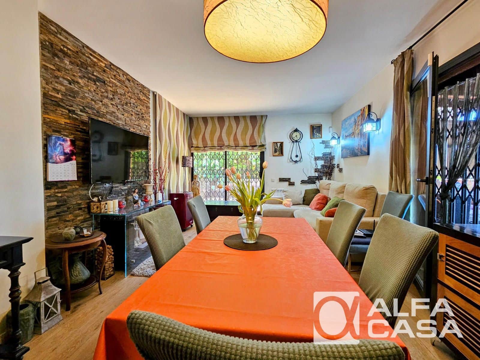 3 sypialnia Mieszkanie na sprzedaż w Lloret de Mar z basenem garażem - 475 000 € (Ref: 9385808)