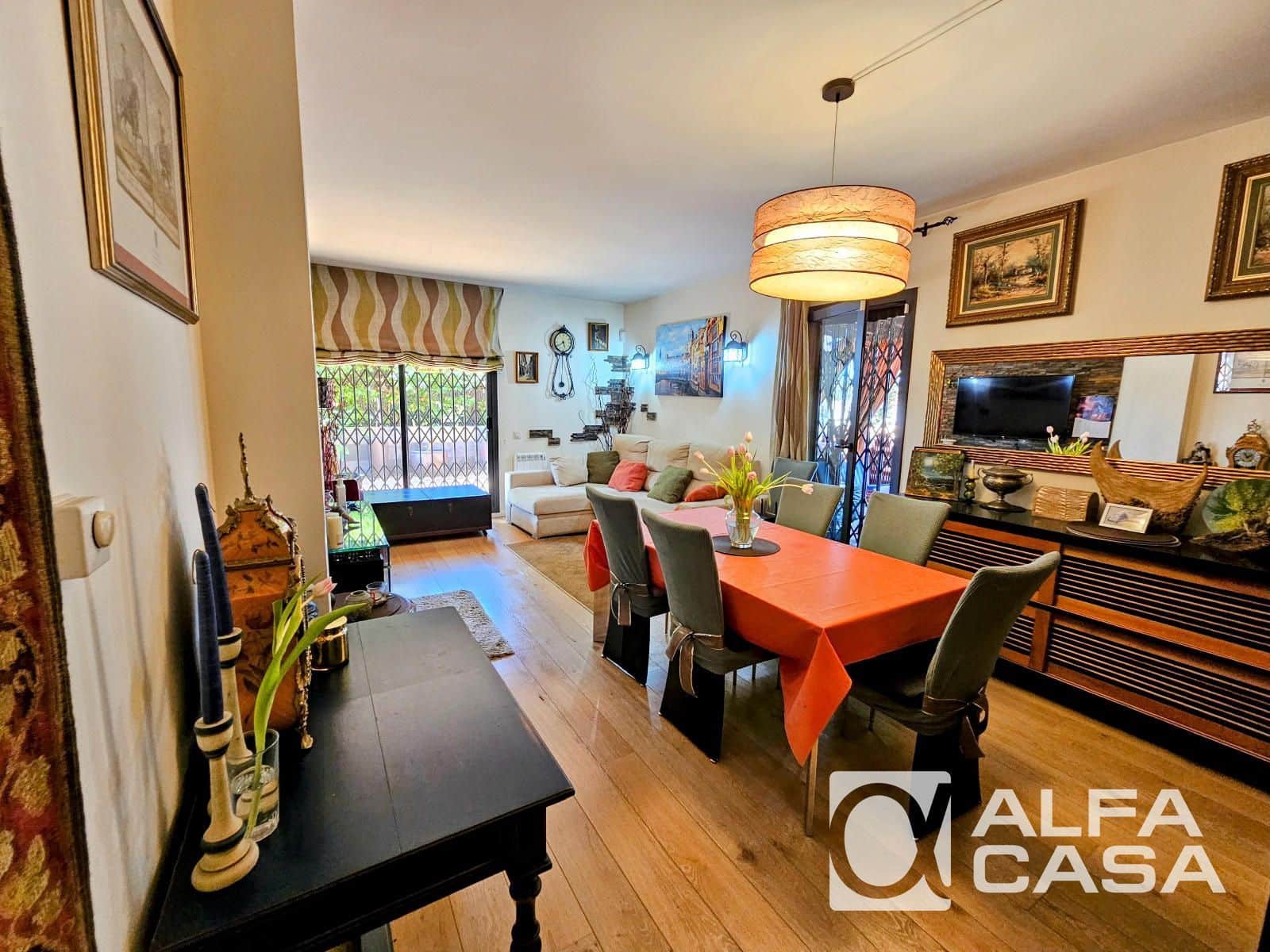 3 sypialnia Mieszkanie na sprzedaż w Lloret de Mar z basenem garażem - 475 000 € (Ref: 9385808)