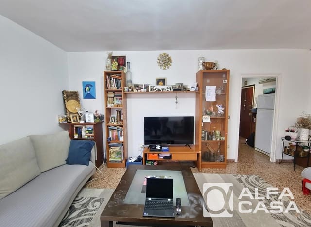 3 makuuhuone Asunto myytävänä paikassa Lloret de Mar - 225 000 € (Ref: 9385809)