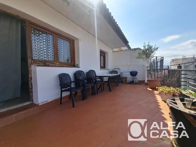 3 makuuhuone Asunto myytävänä paikassa Lloret de Mar - 225 000 € (Ref: 9385809)