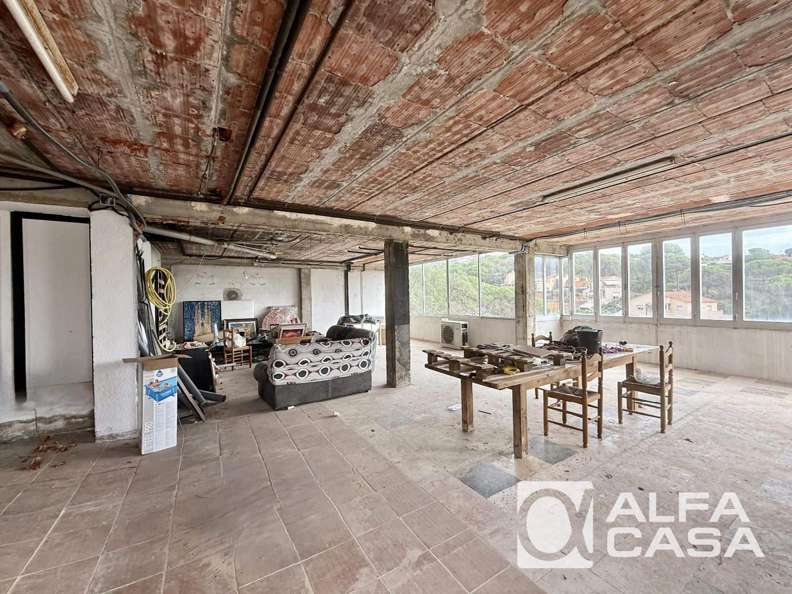 3 bedroom Villa for sale in Lloret de Mar with pool garage - € 297,000 (Ref: 9385810)