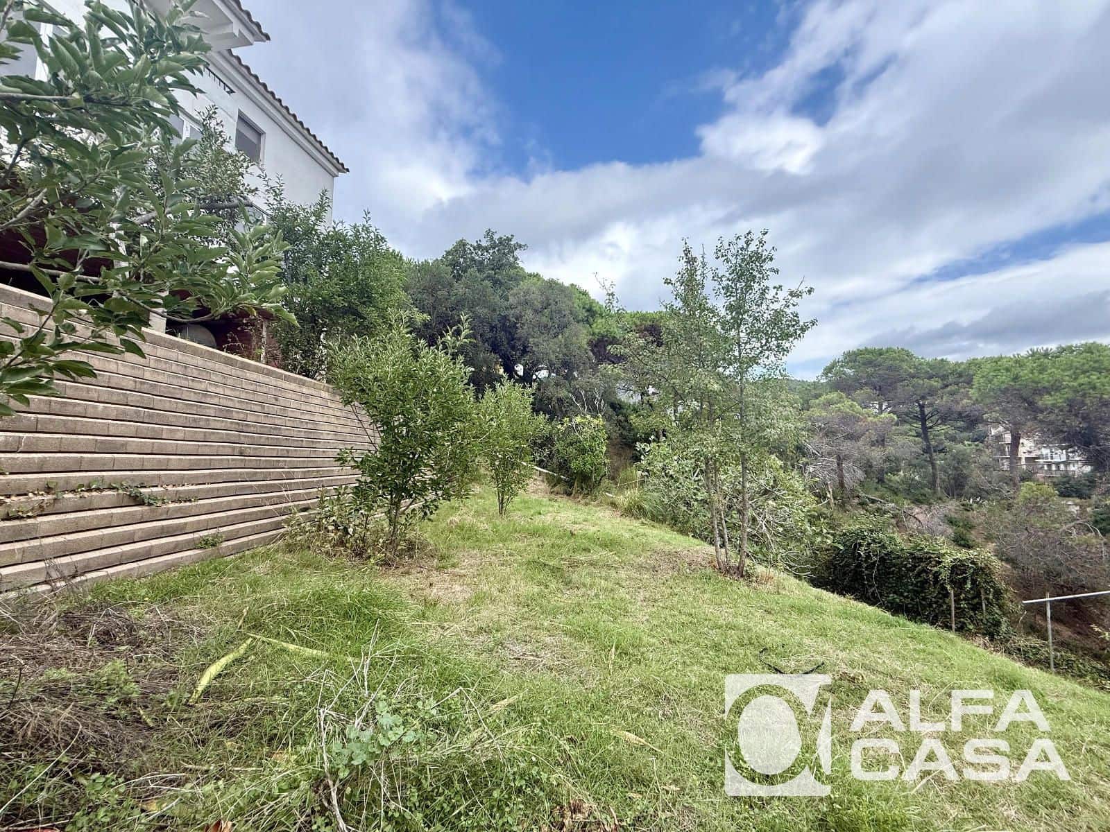 3 bedroom Villa for sale in Lloret de Mar with pool garage - € 297,000 (Ref: 9385810)