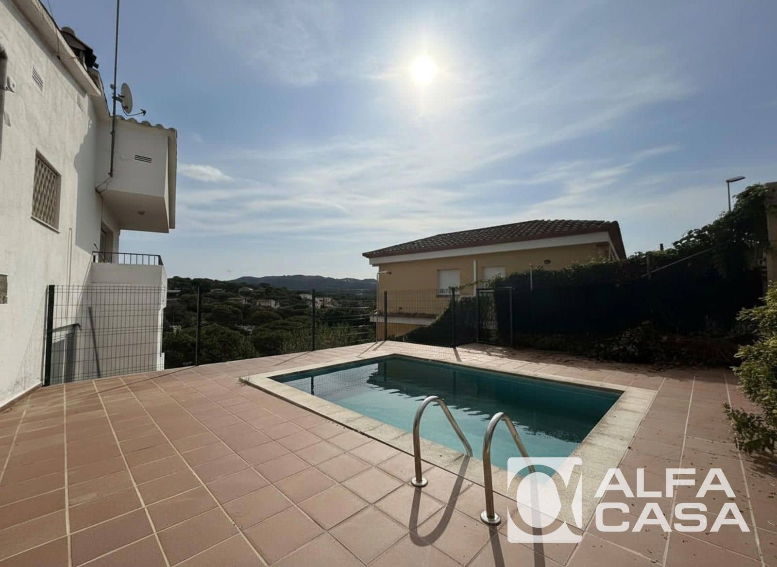 3 bedroom Villa for sale in Lloret de Mar with pool garage - € 295,000 (Ref: 9385810)