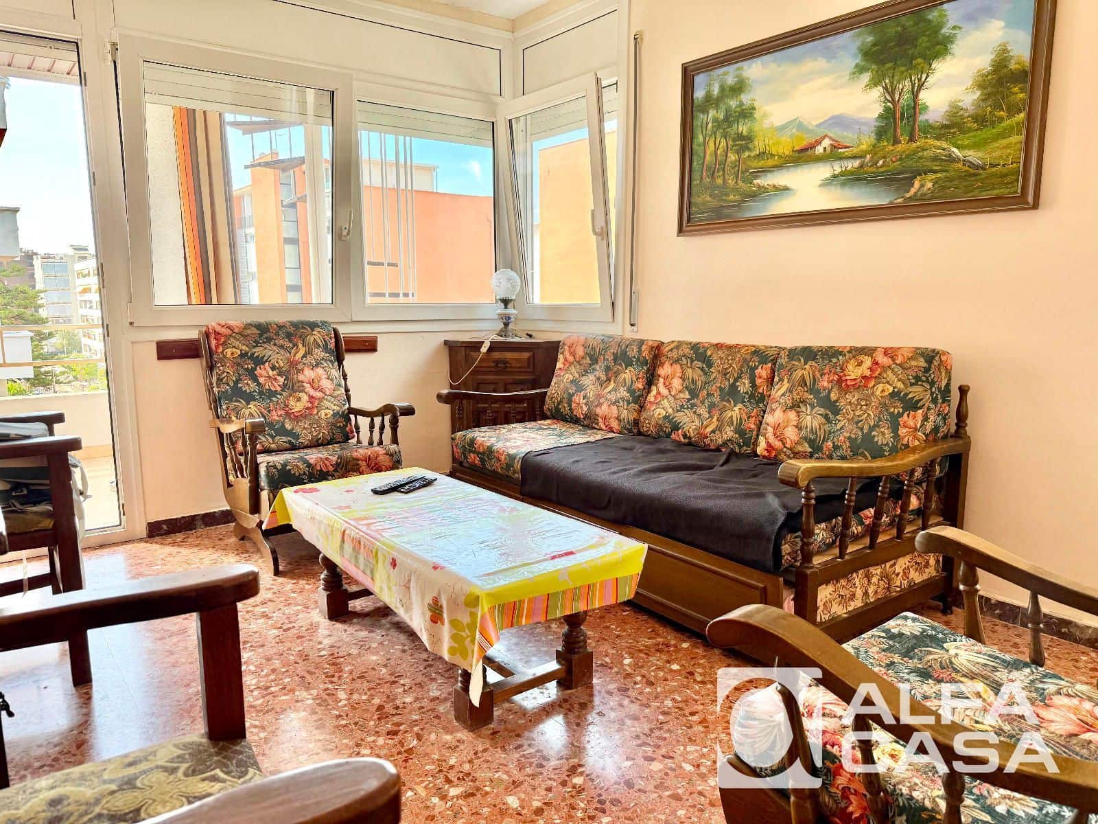 2 makuuhuone Asunto myytävänä paikassa Lloret de Mar mukana uima-altaan - 245 000 € (Ref: 9385811)