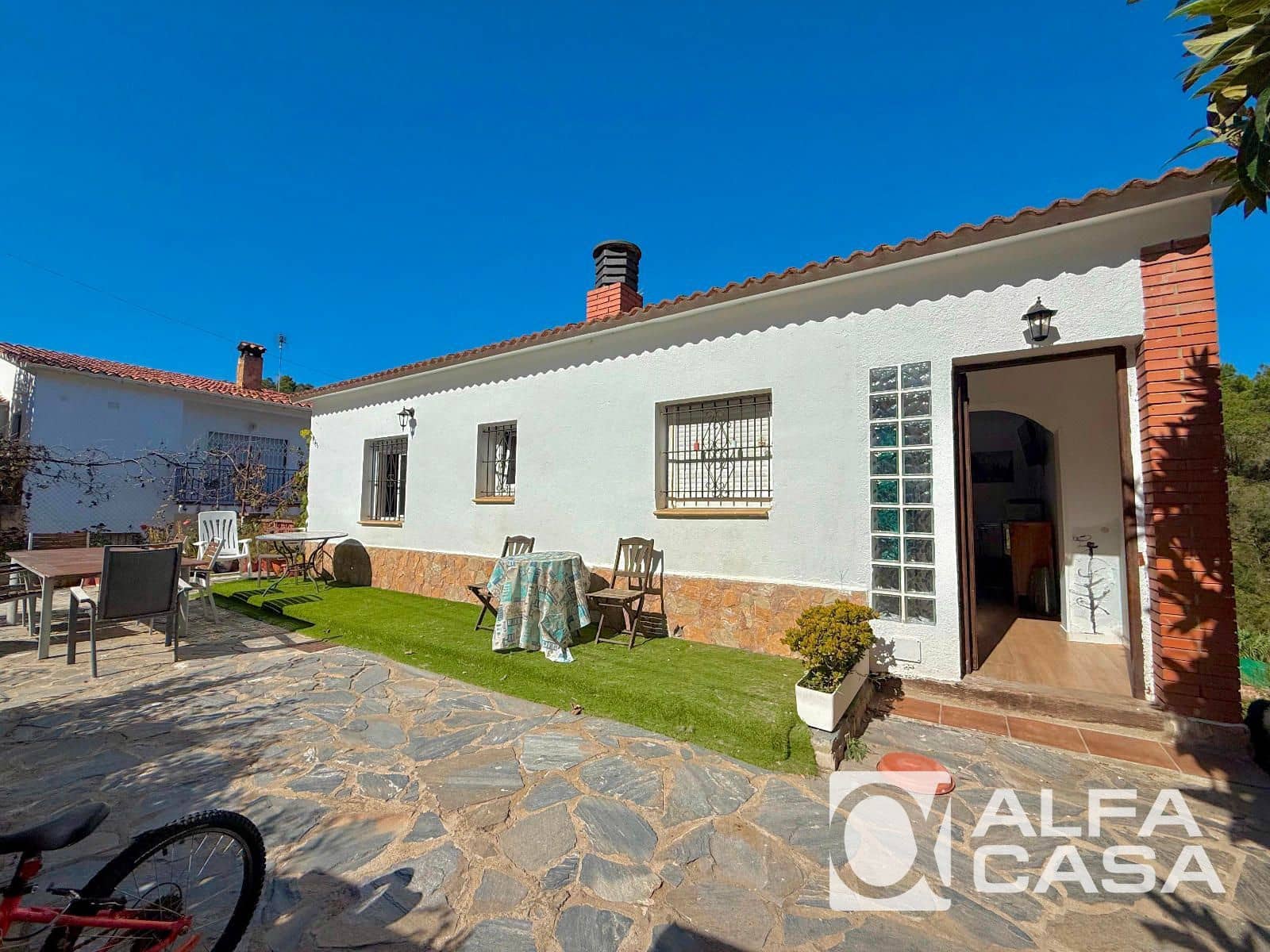 4 chambre Villa/Maison à vendre à Lloret de Mar avec garage - 225 000 € (Ref: 9385812)