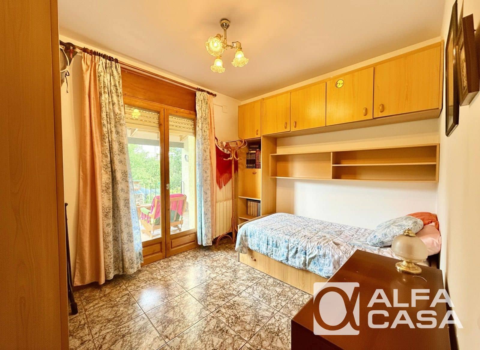 Villa for sale in Lloret de Mar with pool garage - € 385,000 (Ref: 9385813)