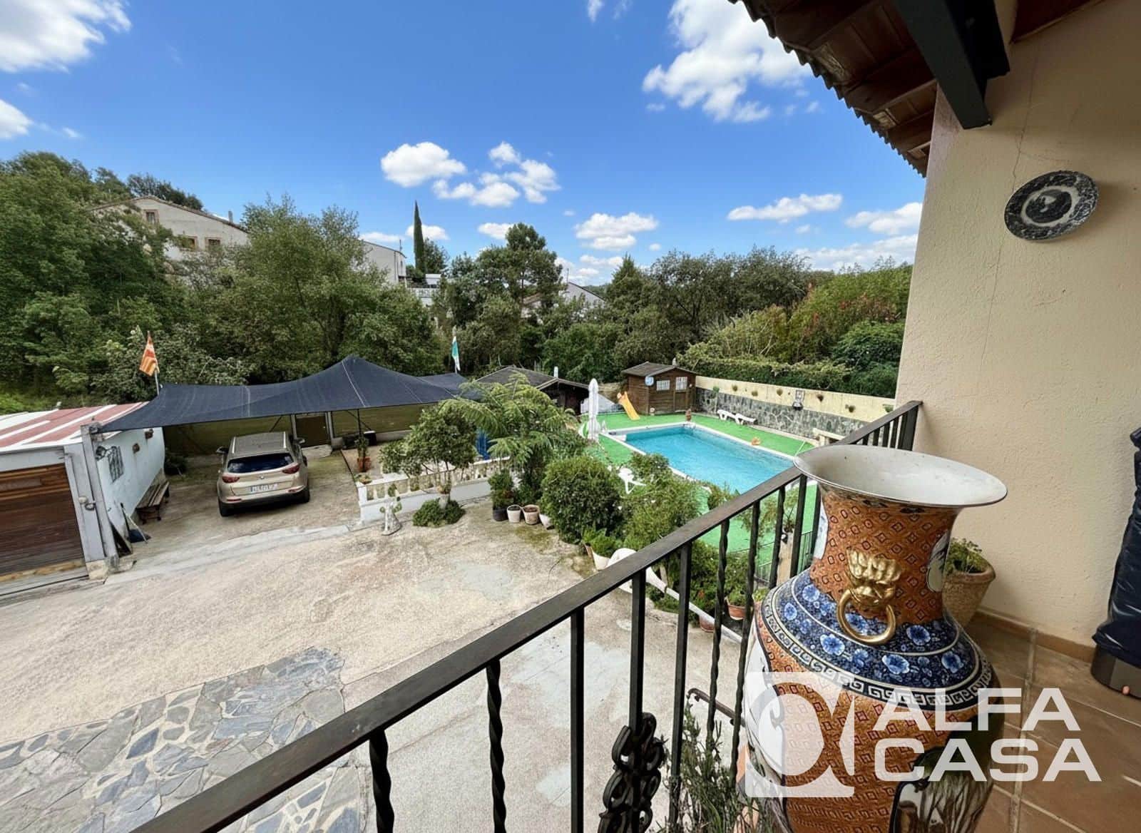 Villa for sale in Lloret de Mar with pool garage - € 385,000 (Ref: 9385813)