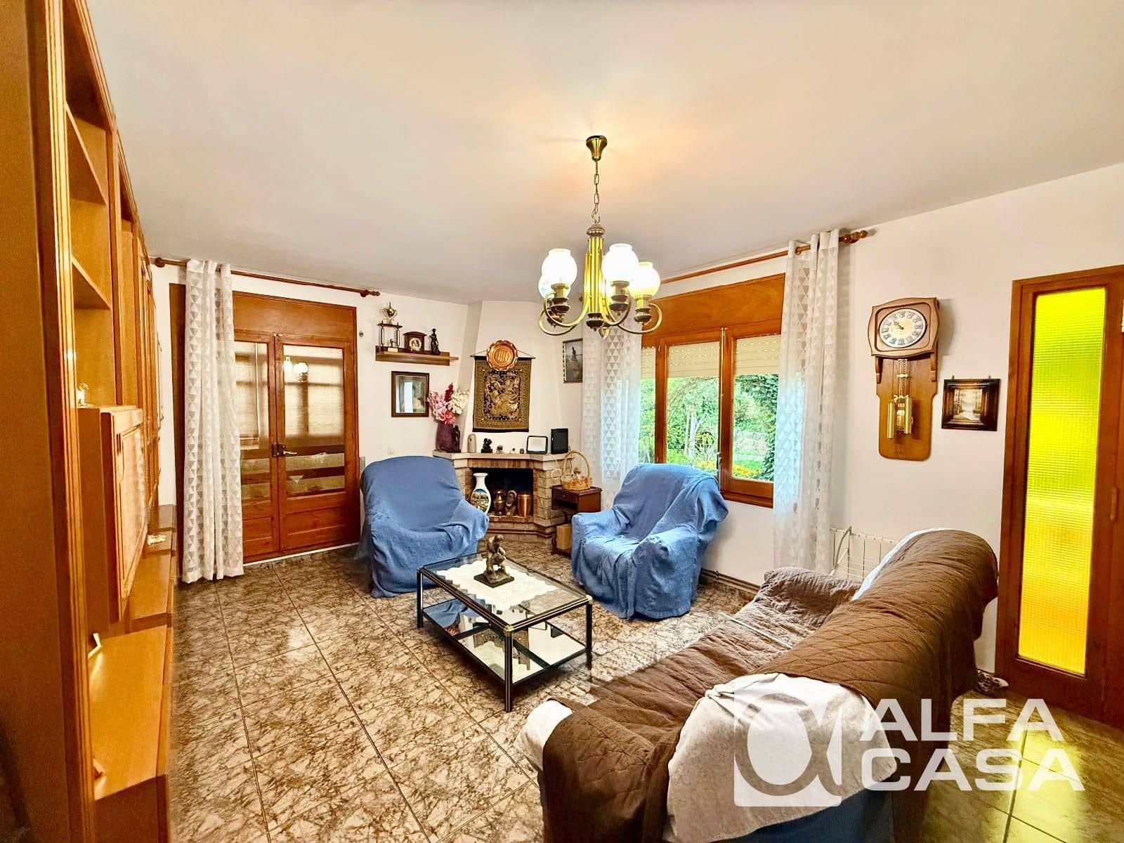 Villa for sale in Lloret de Mar with pool garage - € 385,000 (Ref: 9385813)