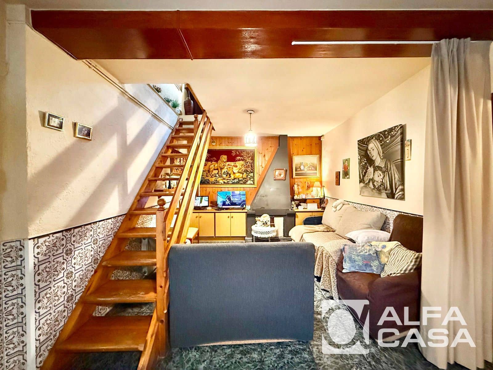 Villa for sale in Lloret de Mar with pool garage - € 385,000 (Ref: 9385813)