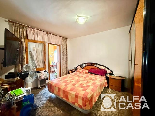 Chalet en Lloret de Mar en venta con piscina garaje - 385.000 € (Ref: 9385813)