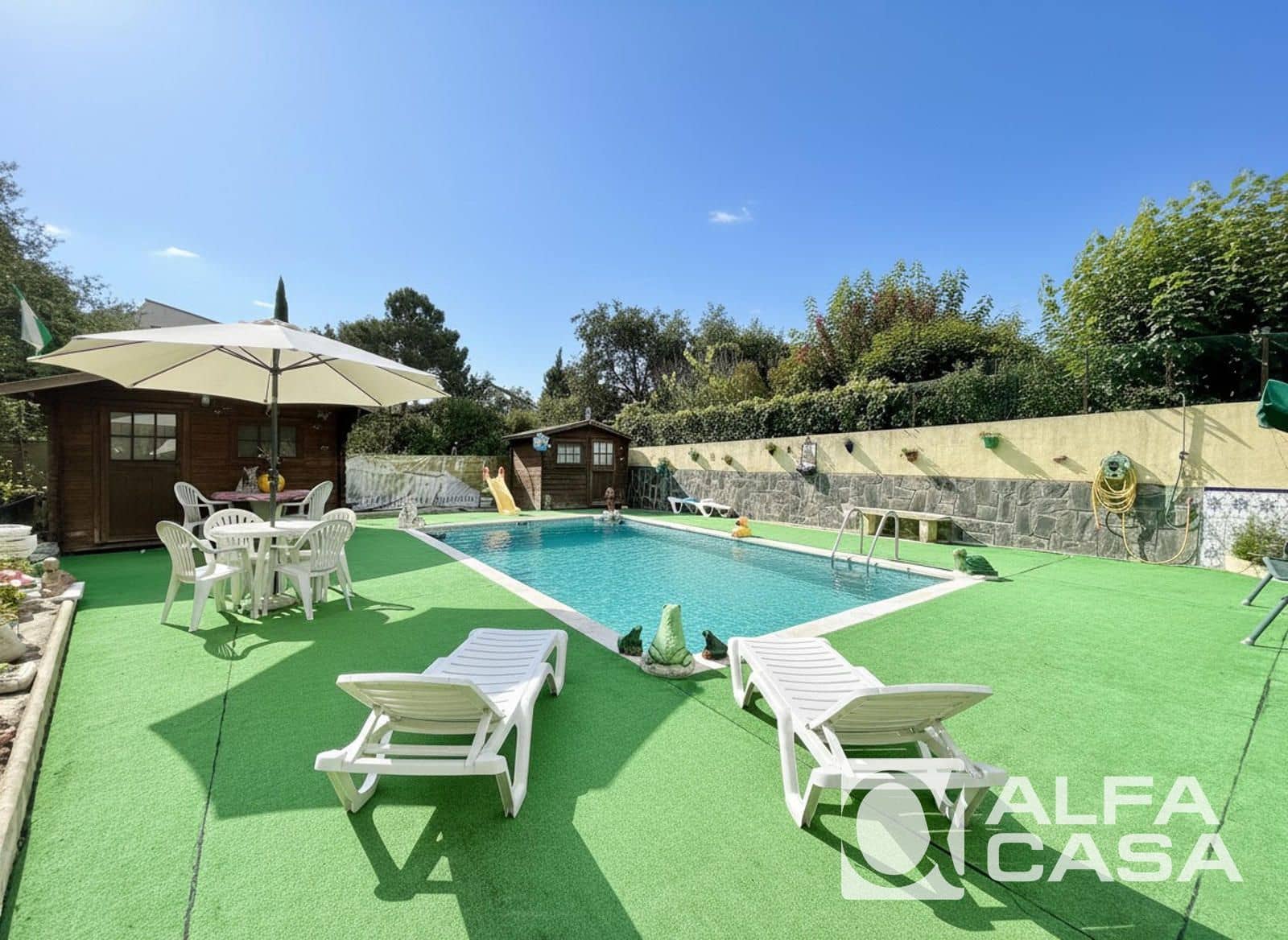 Villa for sale in Lloret de Mar with pool garage - € 385,000 (Ref: 9385813)