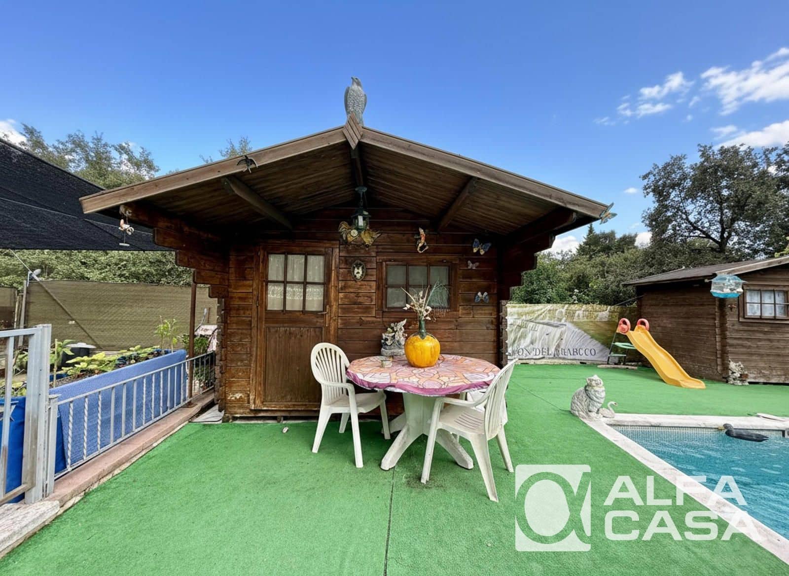 Villa for sale in Lloret de Mar with pool garage - € 385,000 (Ref: 9385813)