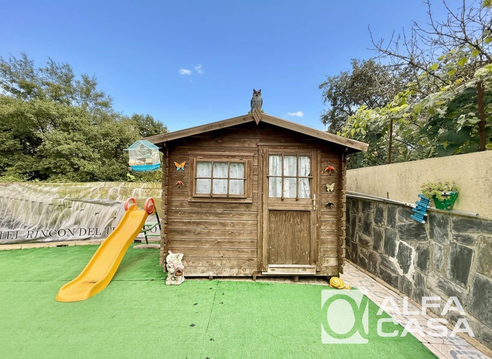 Villa for sale in Lloret de Mar with pool garage - € 385,000 (Ref: 9385813)