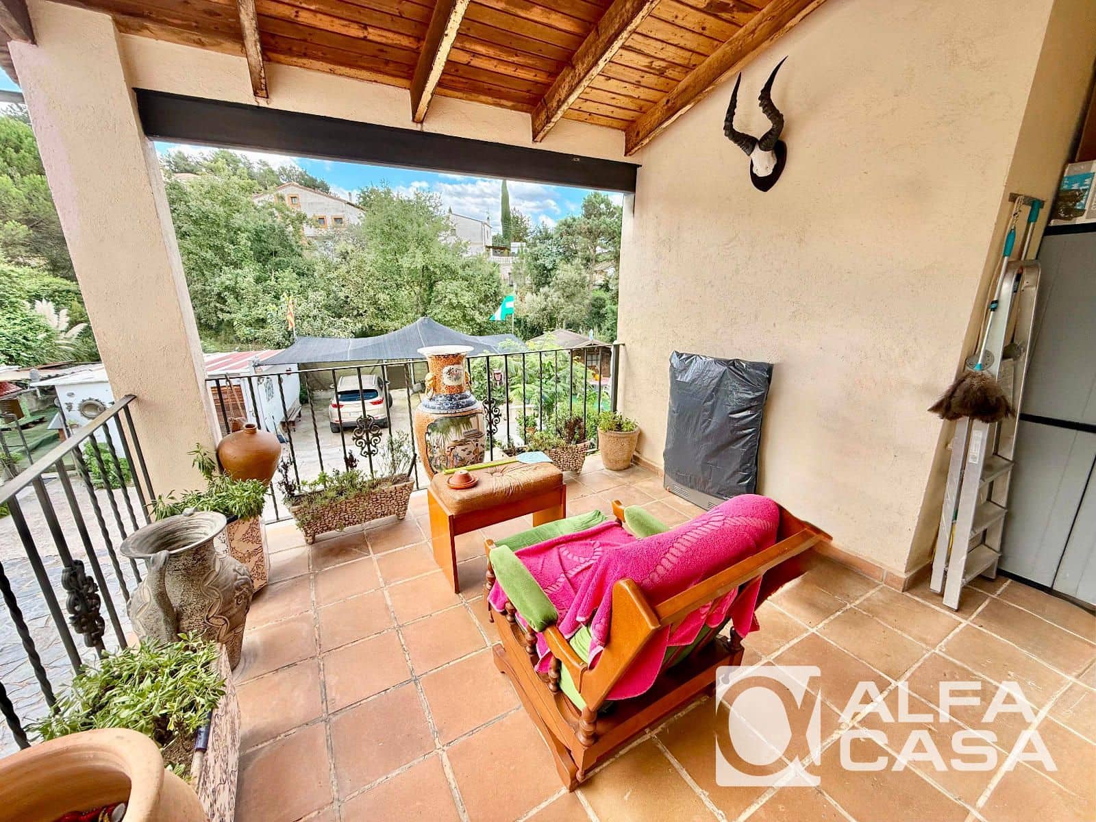 Villa for sale in Lloret de Mar with pool garage - € 385,000 (Ref: 9385813)