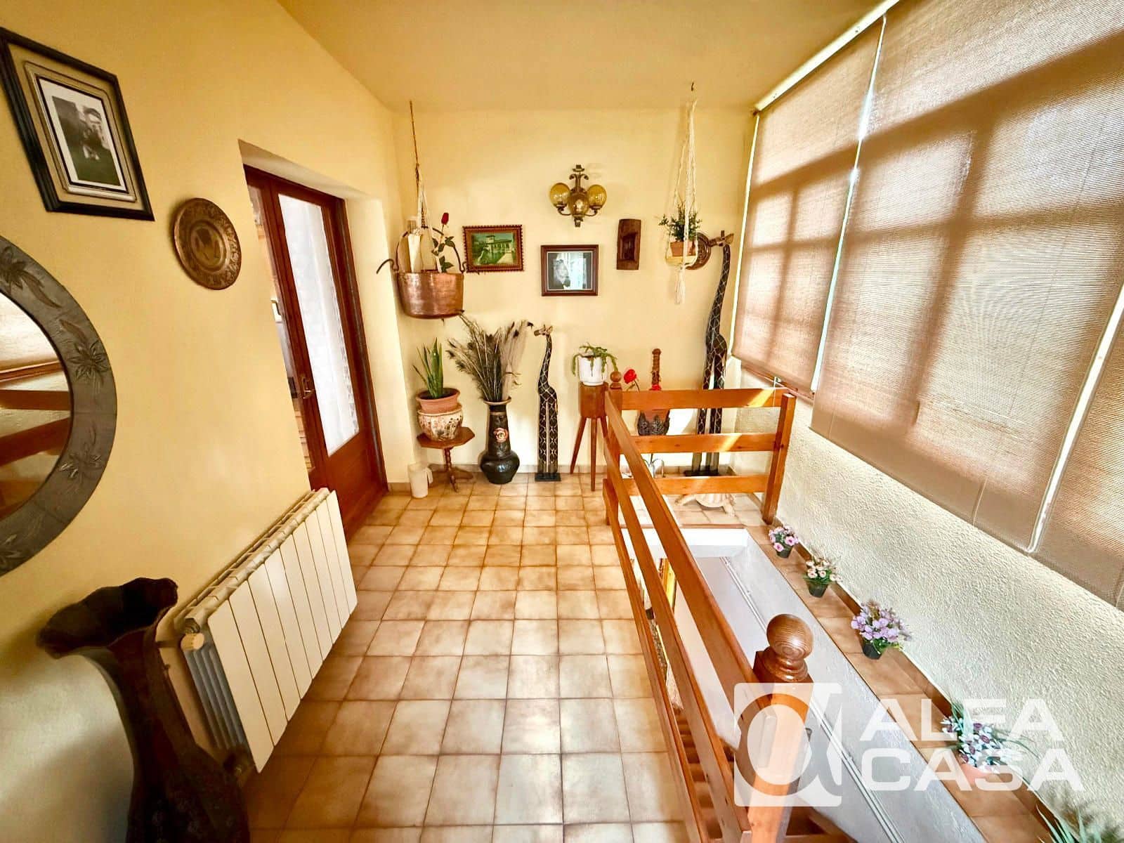 Villa for sale in Lloret de Mar with pool garage - € 385,000 (Ref: 9385813)