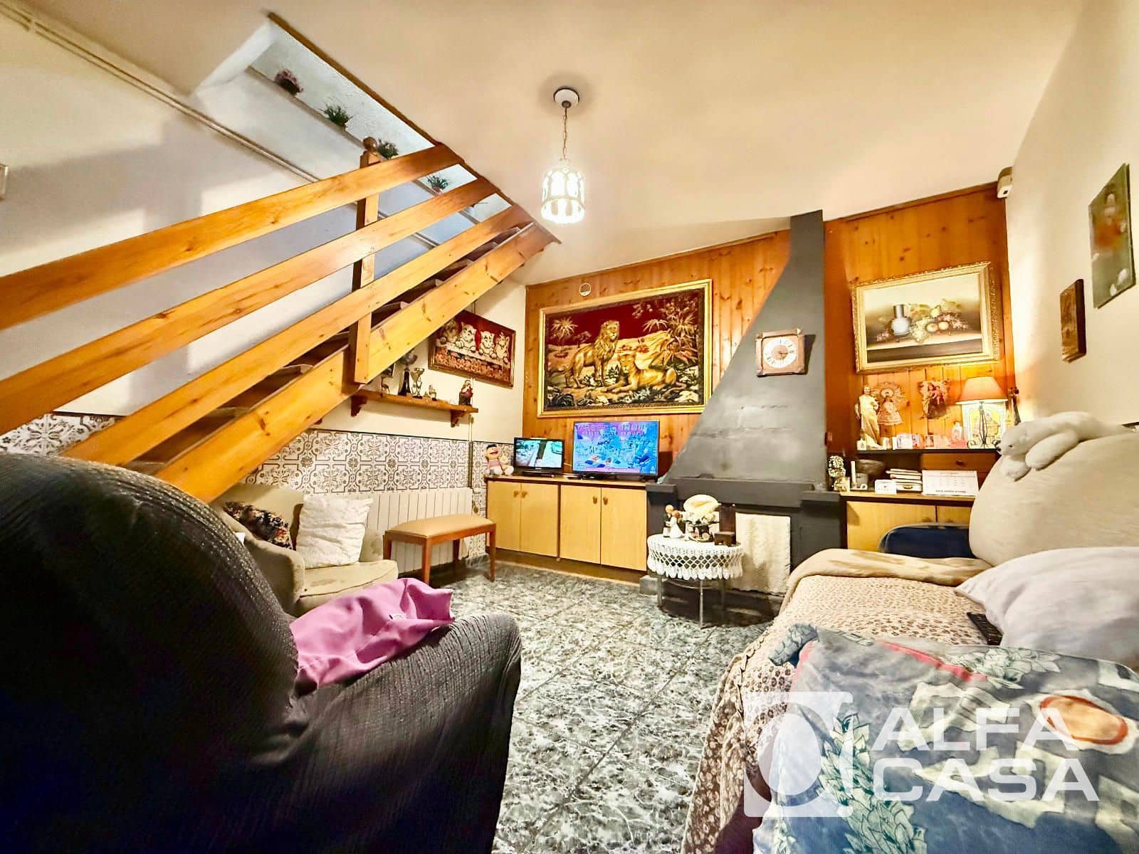 Villa for sale in Lloret de Mar with pool garage - € 385,000 (Ref: 9385813)