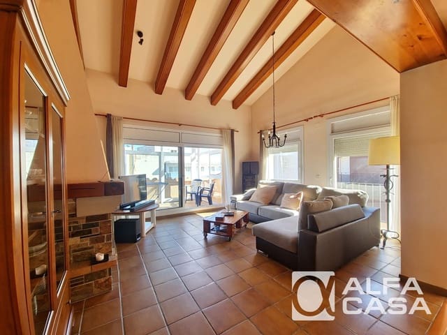 2 makuuhuone Asunto myytävänä paikassa Lloret de Mar - 239 000 € (Ref: 9385814)