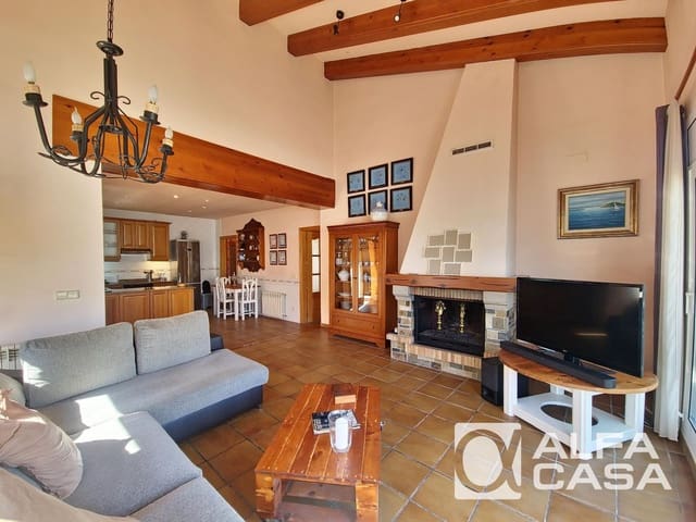 2 makuuhuone Asunto myytävänä paikassa Lloret de Mar - 239 000 € (Ref: 9385814)