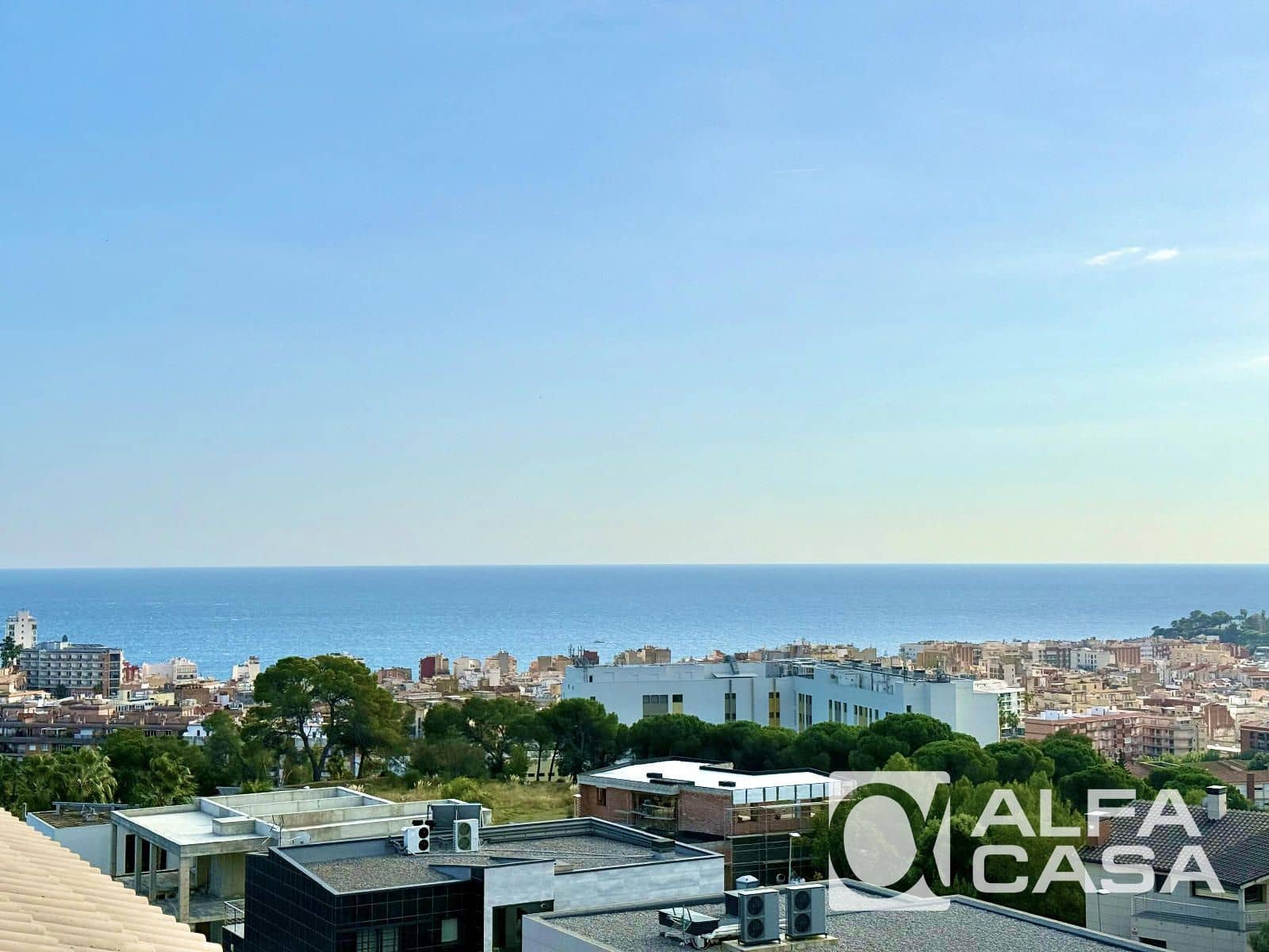 5 bedroom Flat for sale in Lloret de Mar with pool garage - € 670,000 (Ref: 9385816)