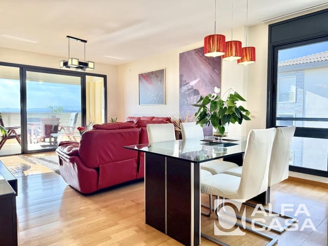 5 soveværelse Lejlighed til salg i Lloret de Mar med swimmingpool garage - € 670.000 (Ref: 9385816)