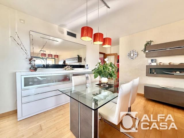 5 soveværelse Lejlighed til salg i Lloret de Mar med swimmingpool garage - € 670.000 (Ref: 9385816)