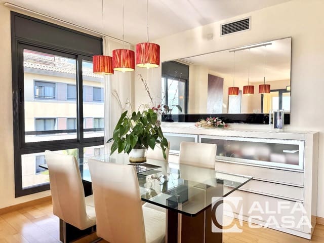 5 soveværelse Lejlighed til salg i Lloret de Mar med swimmingpool garage - € 670.000 (Ref: 9385816)