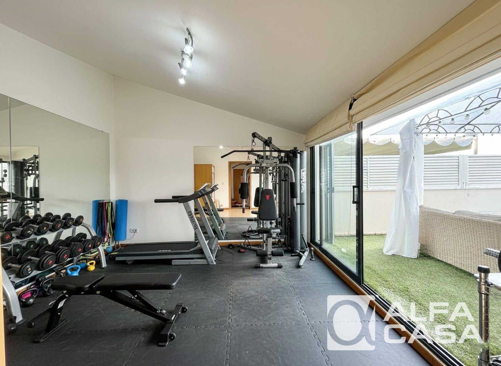 5 bedroom Flat for sale in Lloret de Mar with pool garage - € 670,000 (Ref: 9385816)