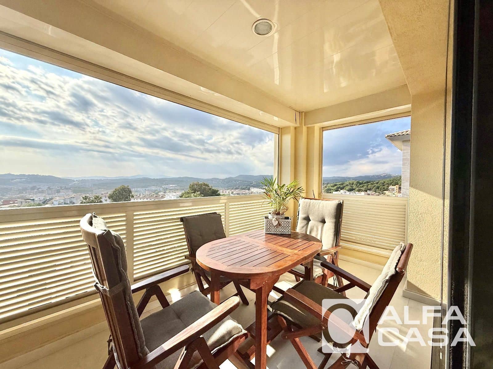 5 bedroom Flat for sale in Lloret de Mar with pool garage - € 670,000 (Ref: 9385816)