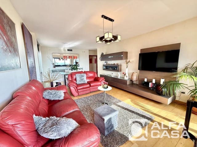 5 soveværelse Lejlighed til salg i Lloret de Mar med swimmingpool garage - € 670.000 (Ref: 9385816)