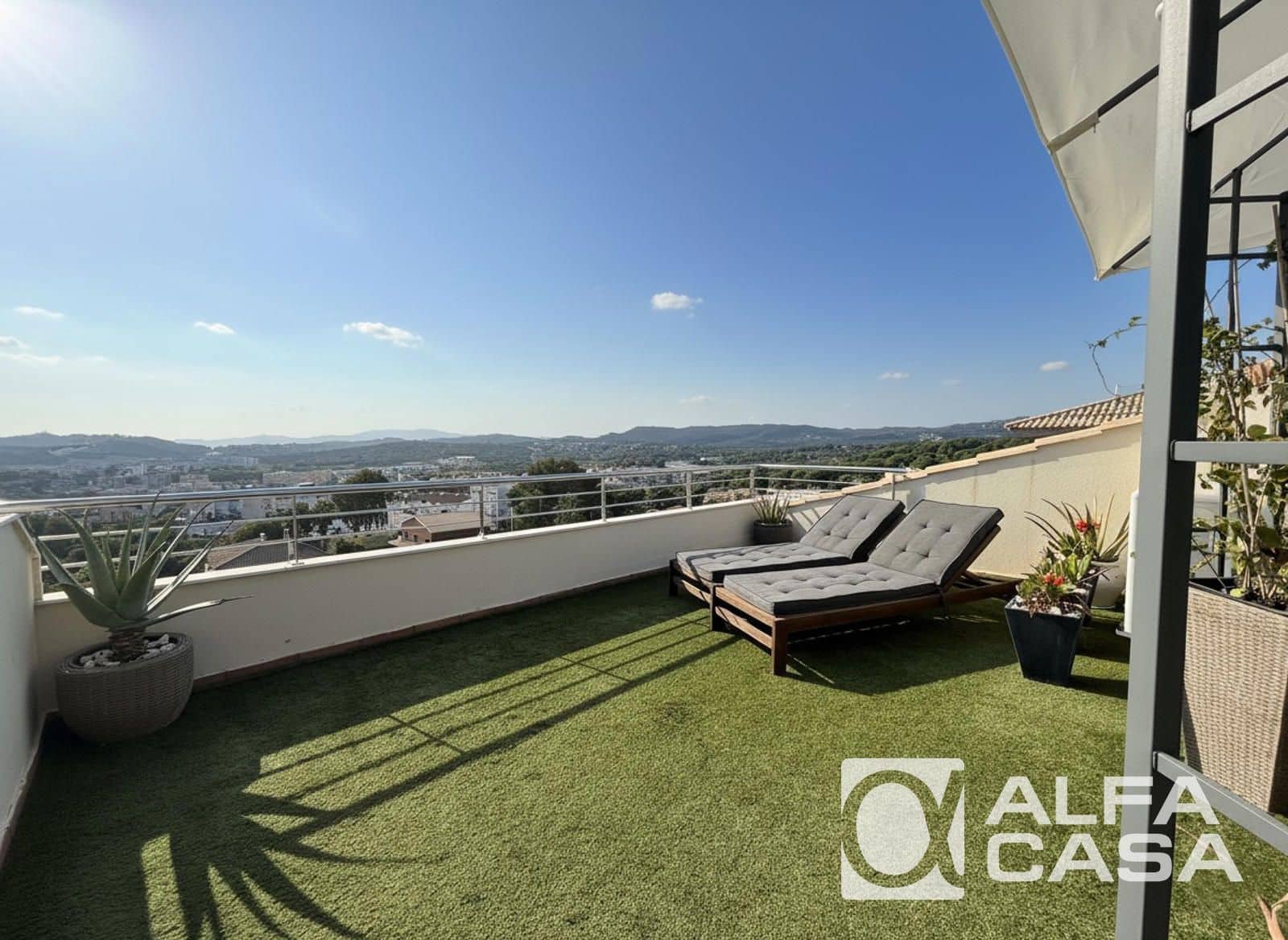 5 bedroom Flat for sale in Lloret de Mar with pool garage - € 670,000 (Ref: 9385816)