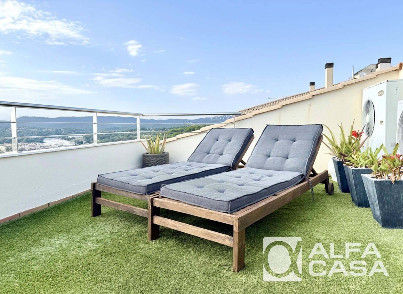 5 bedroom Flat for sale in Lloret de Mar with pool garage - € 670,000 (Ref: 9385816)