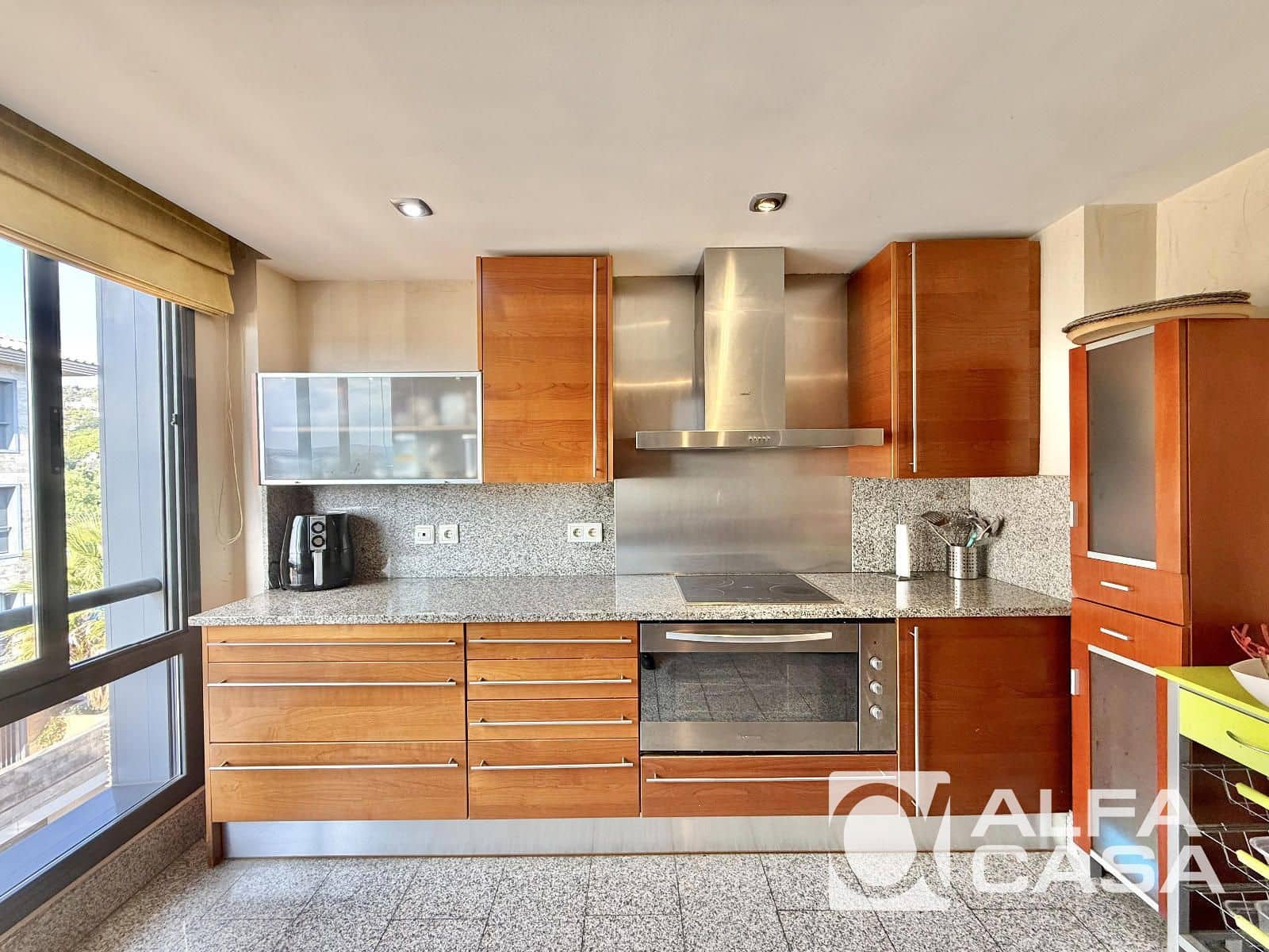 5 bedroom Flat for sale in Lloret de Mar with pool garage - € 670,000 (Ref: 9385816)